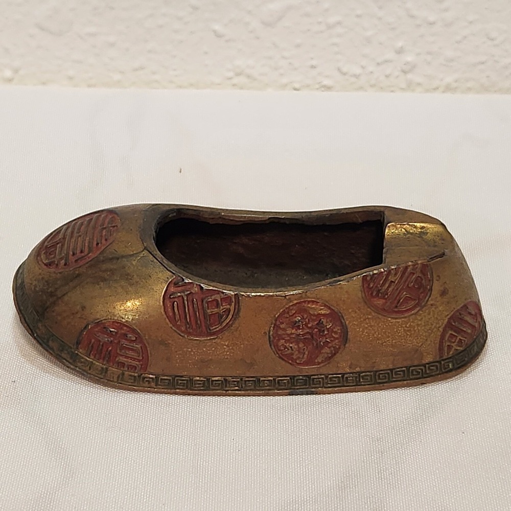 VTG Brass Japanese Ashtray Slipper Bootie‎ Etched Design Marked Bottom 4"